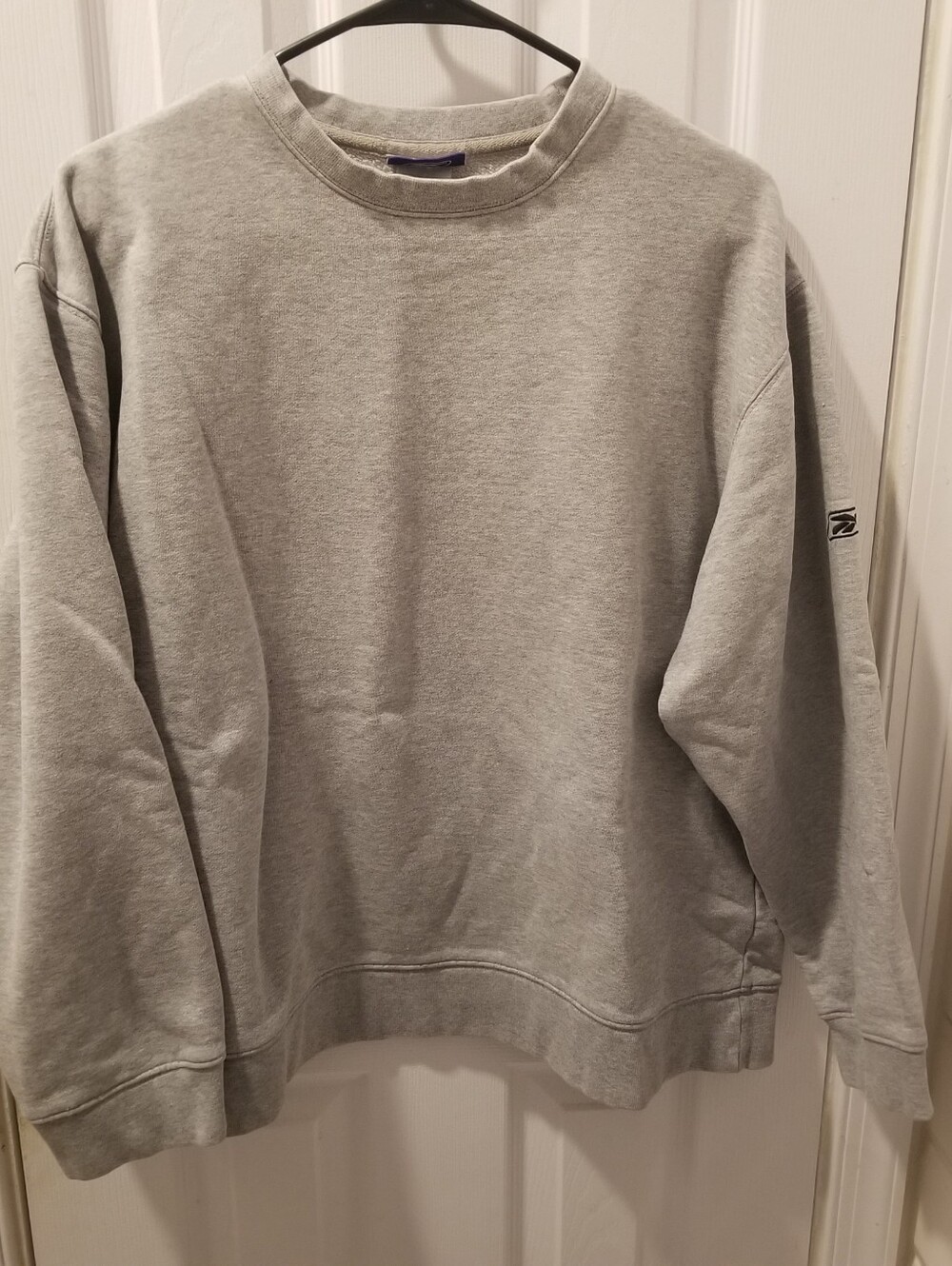Vintage Reebok Gray Crewneck Sweatshirt Men's Medium Embroidered Logo Y2K